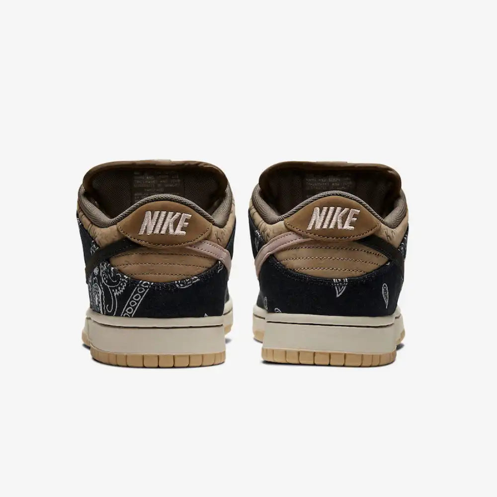 SB Dunk Low - Travis Scott